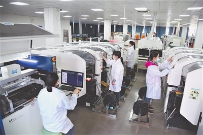 灯火阑珊处的坚守